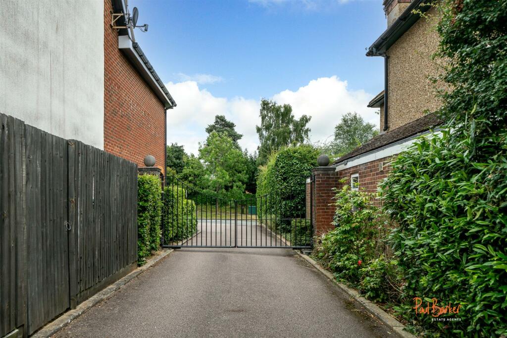 Additional image 36 of Watford Road, St. Albans