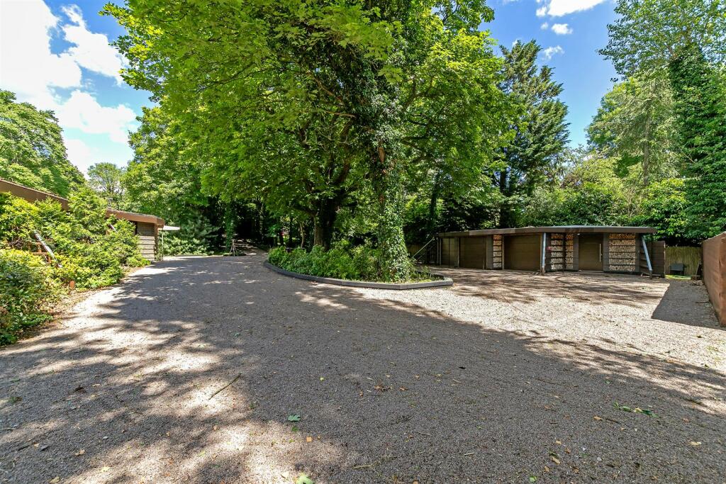 Additional image 38 of Pondwicks Close, St.Albans