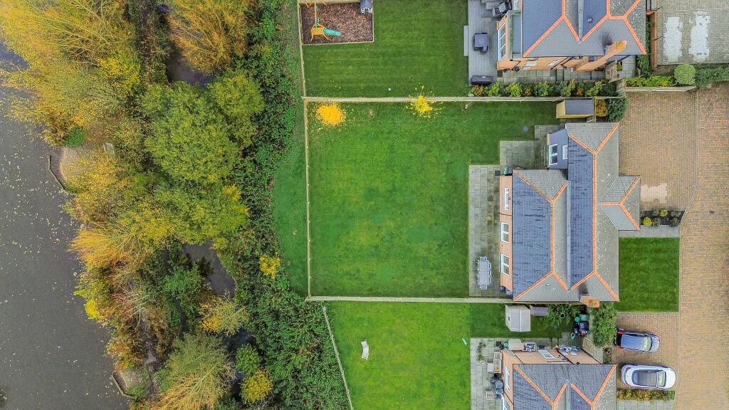 Additional image 6 of Lake View, Frogmore, AL2