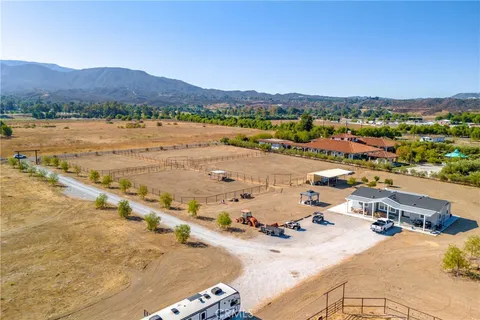 35712 Belle Chaine Loop, Temecula, CA 92592