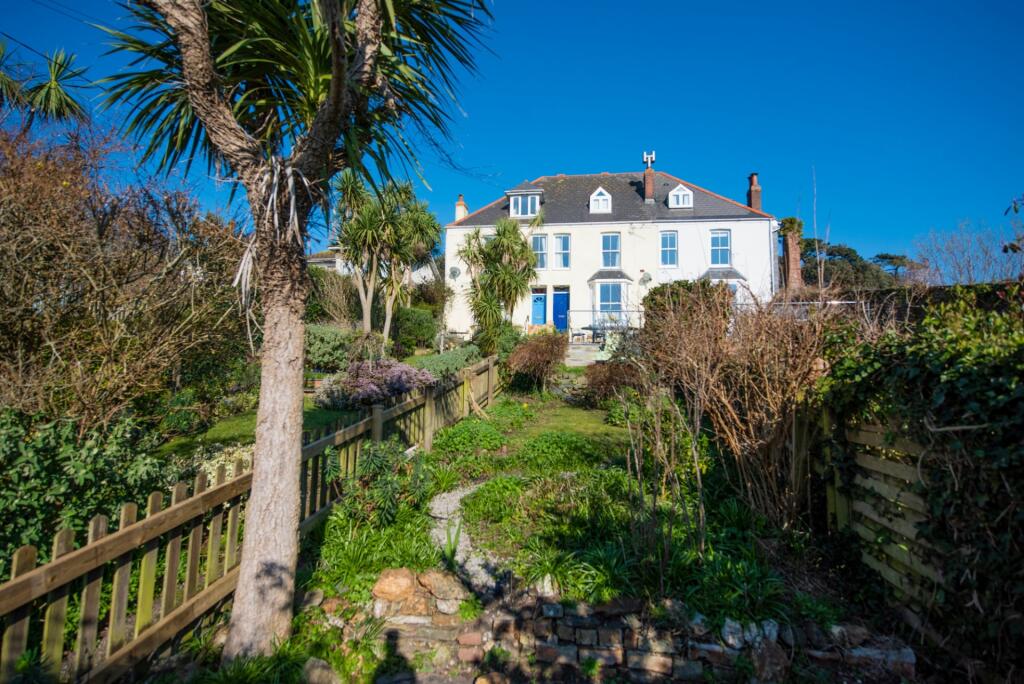 Primary image of Oak Terrace, Padstow, PL28