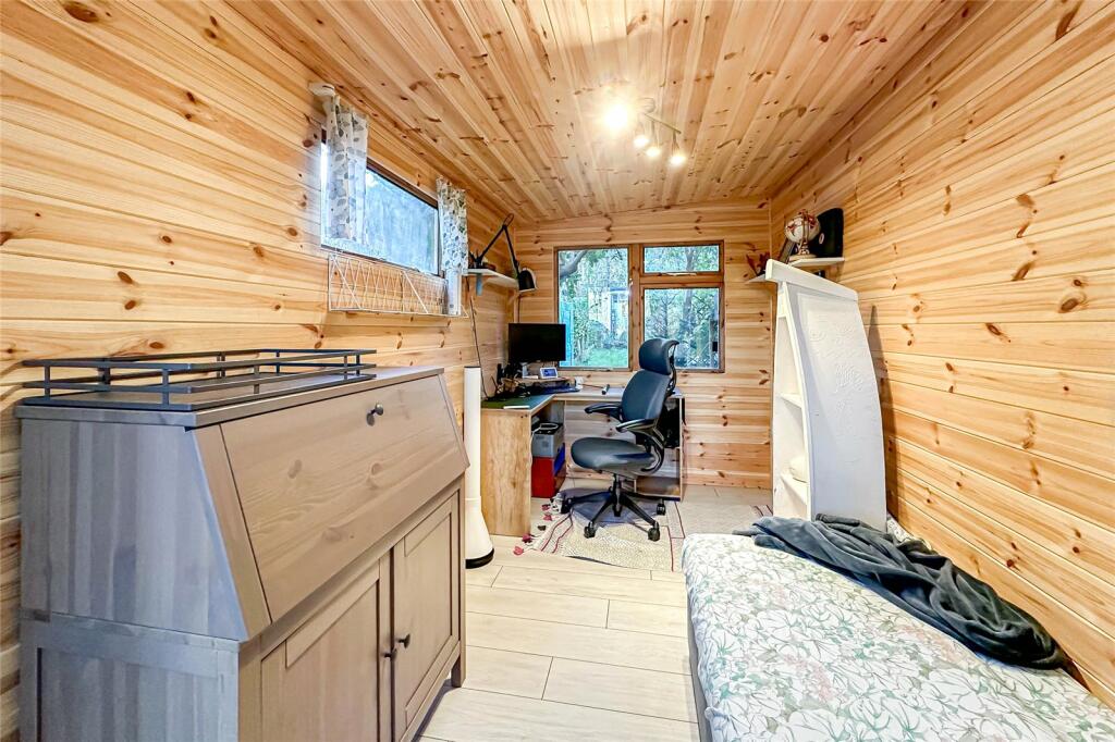 Additional image 17 of Park Street, St. Albans, Hertfordshire, AL2