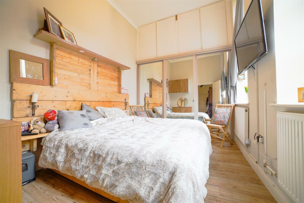 Additional image 13 of Beningfield Drive, London Colney, St. Albans
