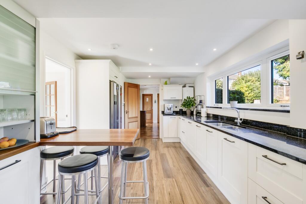 Additional image 11 of Digswell Park Road