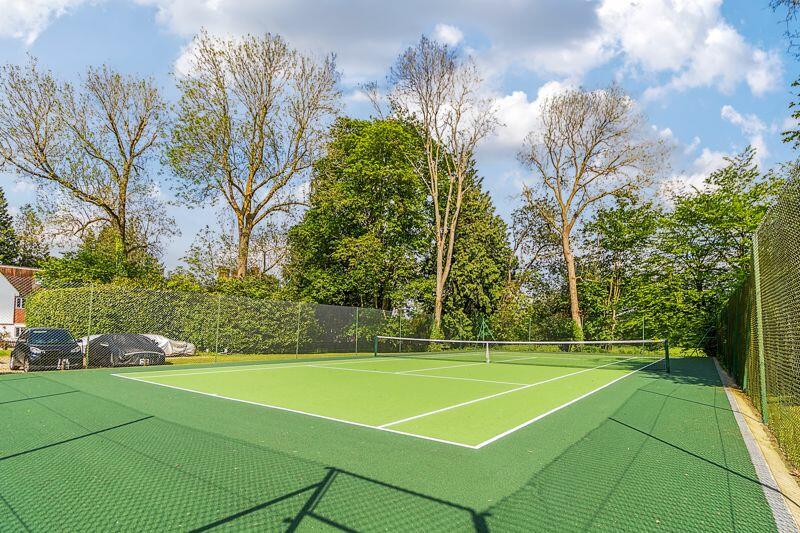 Additional image 4 of Astwick Manor, Coopers Green Lane