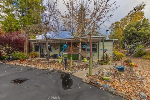 41941 Road 222 Unit 18, Oakhurst, CA 93644