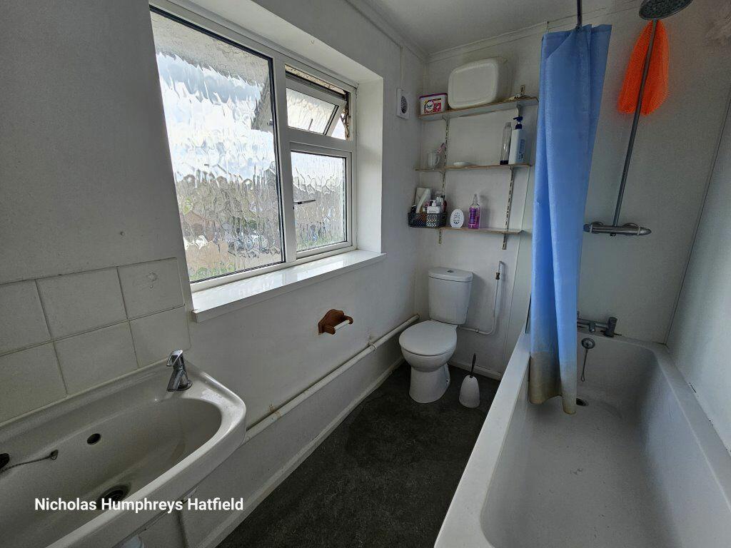 Additional image 11 of Stockbreach Close