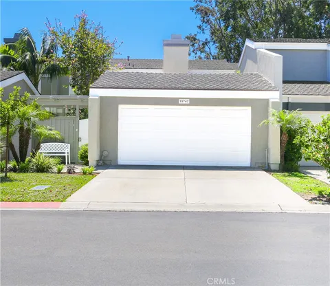 19742 Oceanaire Circle, Huntington Beach, CA 92648