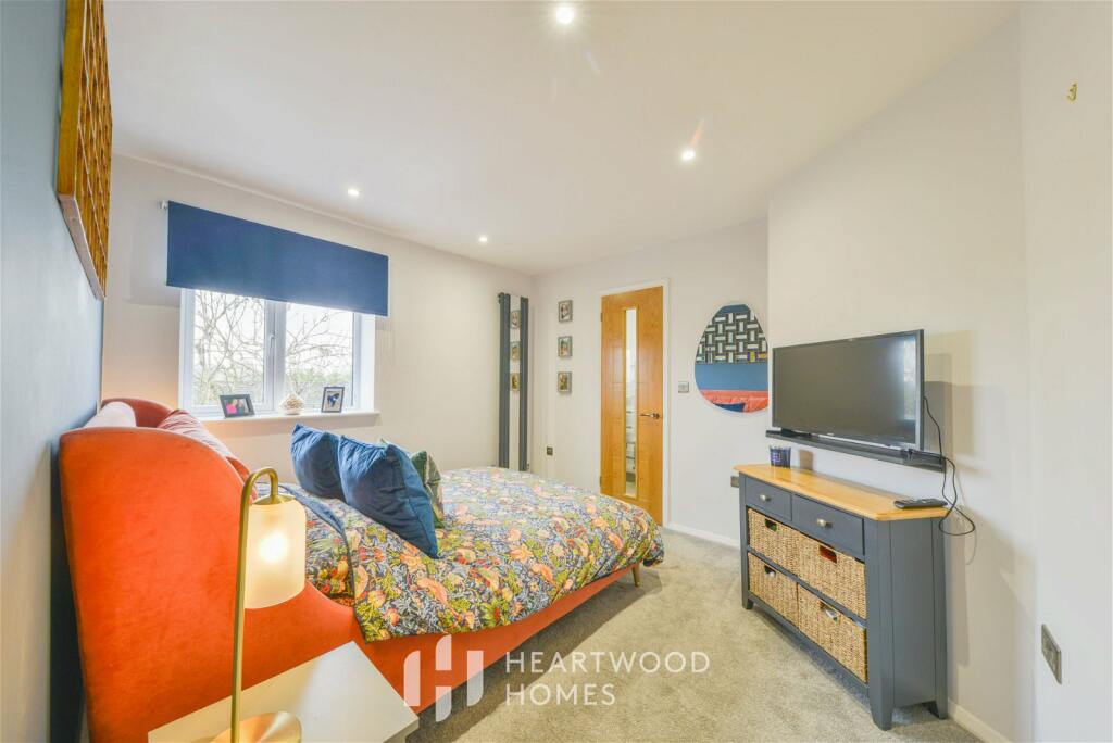 Additional image 10 of Tennyson Road, St. Albans, AL2 3HX