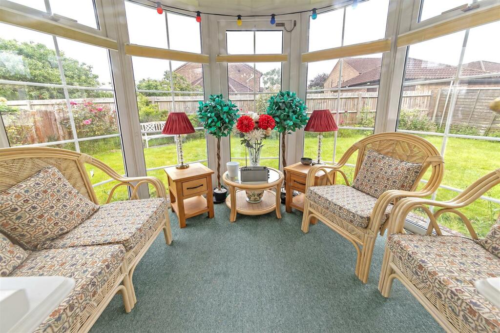 Additional image 5 of Swans Close, St. Albans