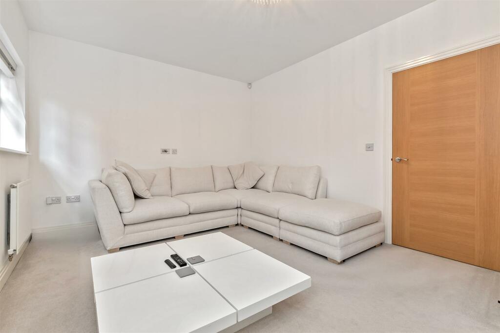 Additional image 17 of The Green, Kings Park, St. Albans