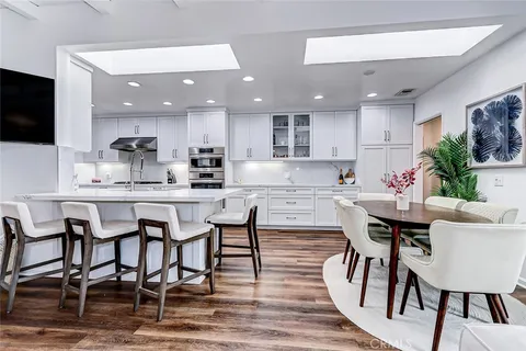 527 24th Street, Manhattan Beach, CA 90266