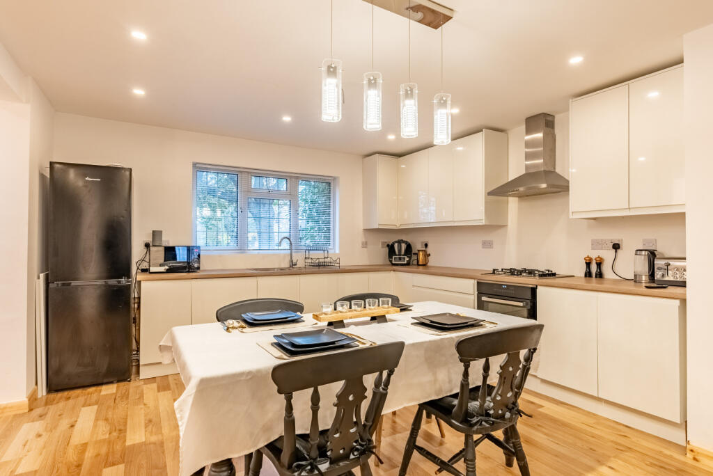 Additional image 4 of Holyrood Crescent, St. Albans, Hertfordshire, AL1