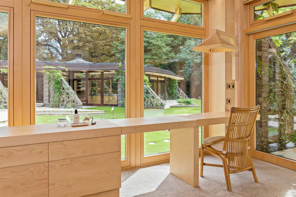 Additional image 36 of Pondwicks Close, St.Albans