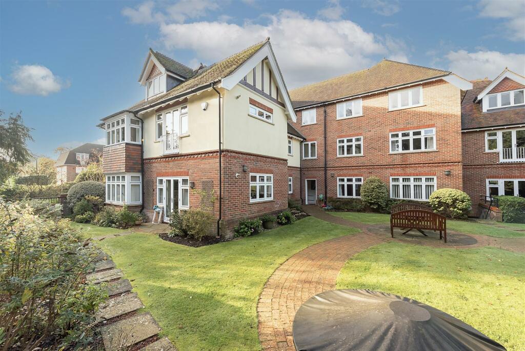 Additional image 10 of Avenue St. Nicholas, Harpenden