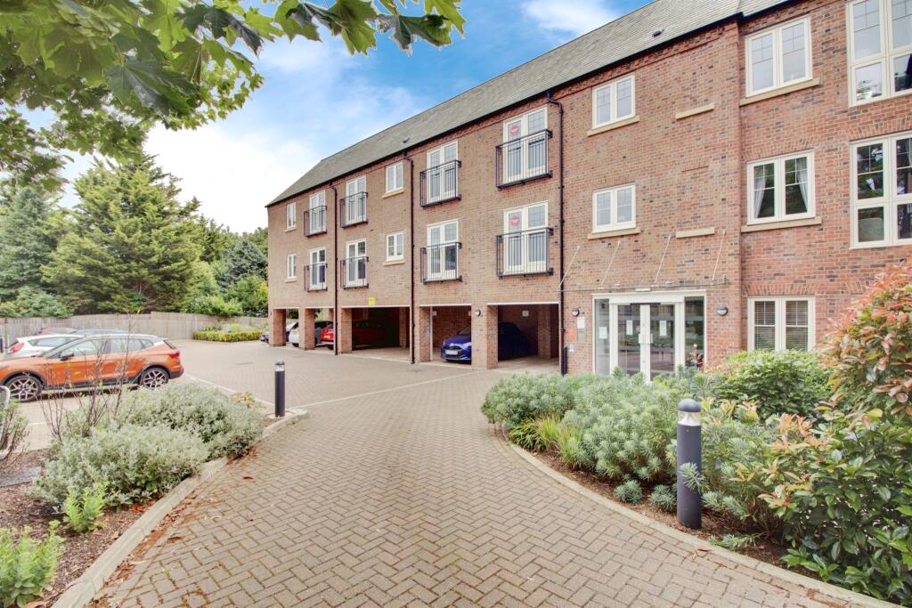 Additional image 16 of Great North Road, Hatfield