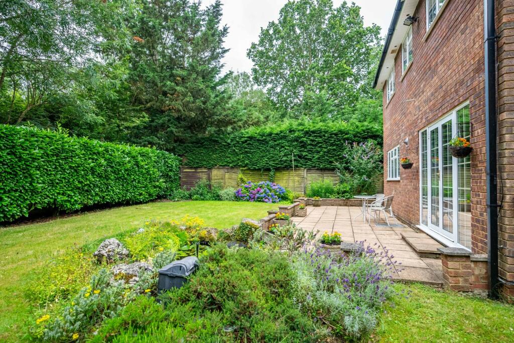 Additional image 17 of Gidian Court, Park Street Lane, Park Street, St. Albans, AL2