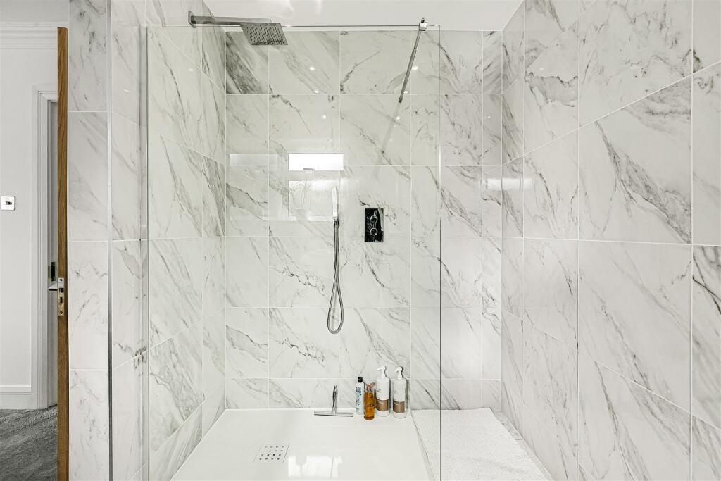 Additional image 24 of Pine Grove, Brookmans Park, Hatfield