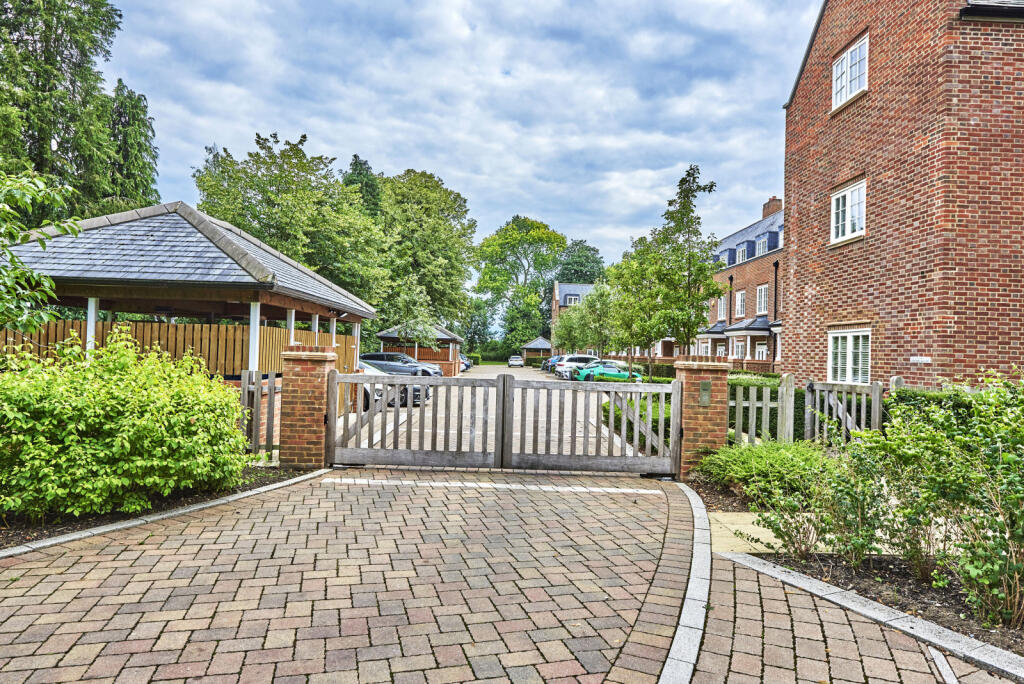 Additional image 12 of Little Night Leys Court, Pegrum Drive, London Colney, St. Albans, AL2