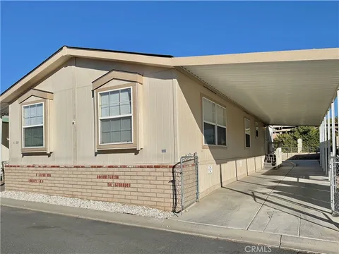 20843 Waalew Road Unit C104, Apple Valley, CA 92307