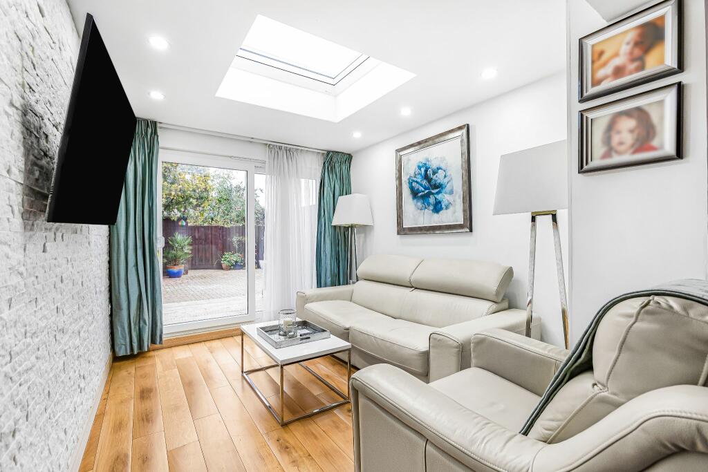 Additional image 4 of Vincenzo Close, Welham Green, AL9