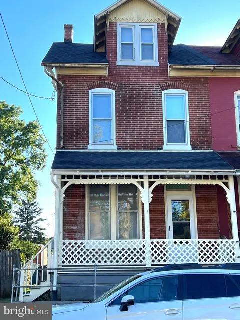 62 Cacoosing Ave, Sinking Spring, PA 19608