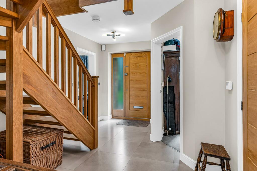 Additional image 28 of Bishops Road, Tewin, Welwyn