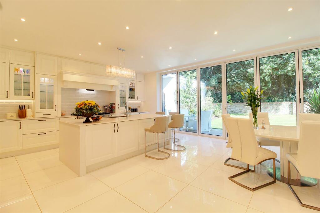 Additional image 37 of Dixons Hill Close, North Mymms