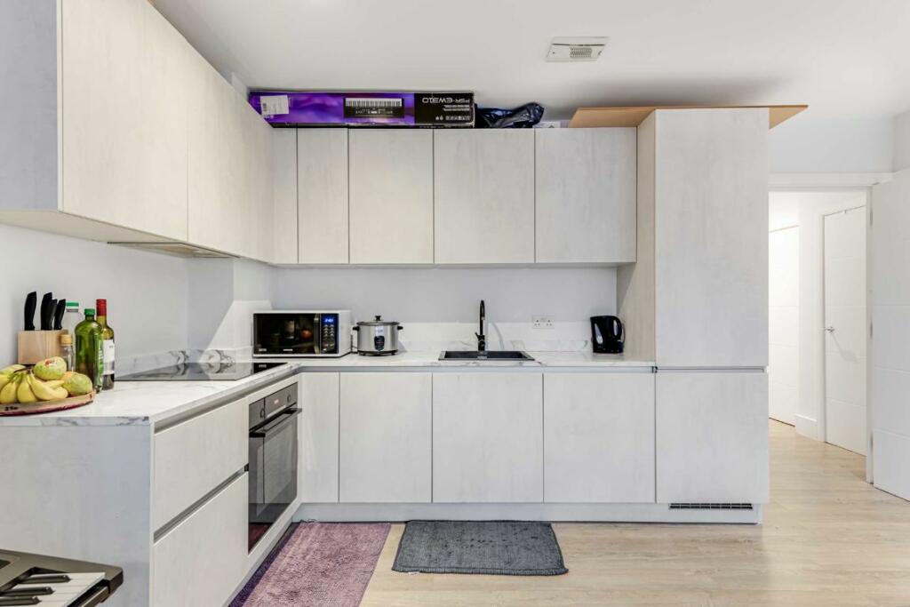 Additional image 3 of Victoria Street, St Albans