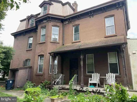 1110 Saville Avenue, Eddystone, PA 19022