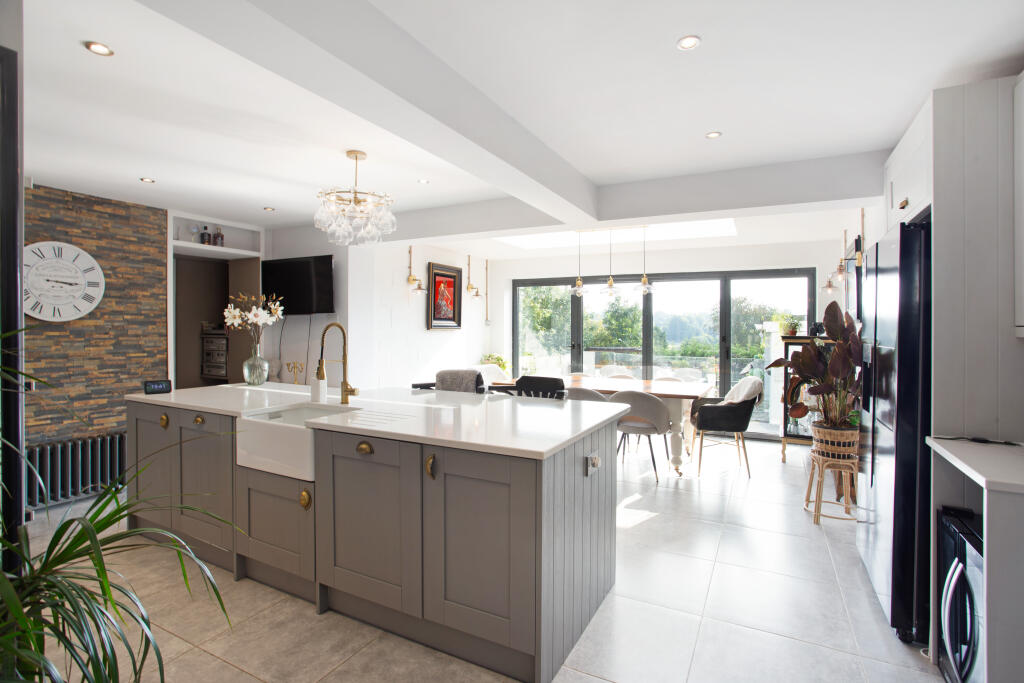 Additional image 3 of Old Watling Street, Flamstead, AL3