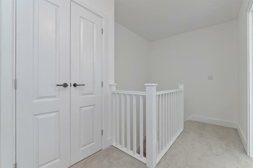 Additional image 11 of Oakwood Road, Bricket Wood, St. Albans