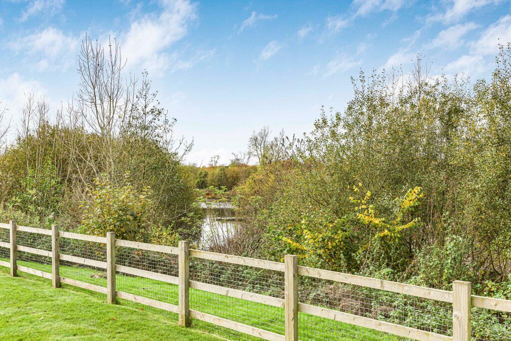 Additional image 24 of Lake View, Frogmore, AL2