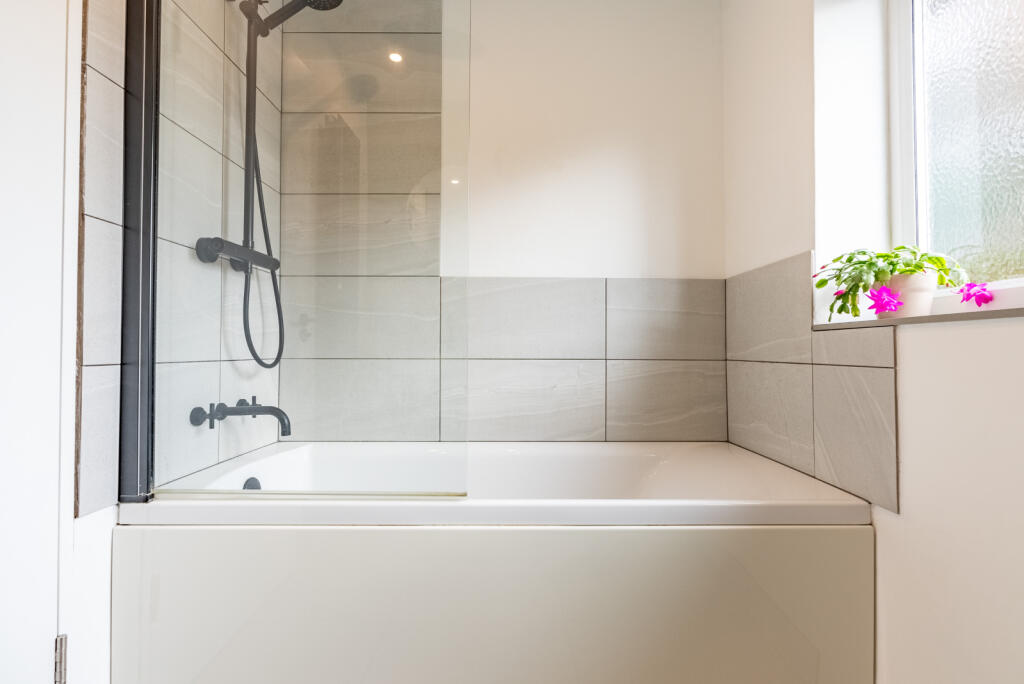 Additional image 17 of Drakes Drive, St. Albans, Hertfordshire, AL1