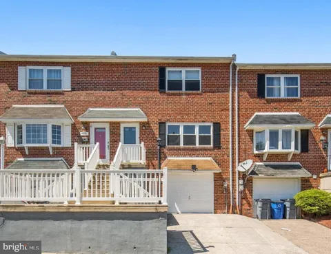 4218 Chalfont Place, Philadelphia, PA 19154