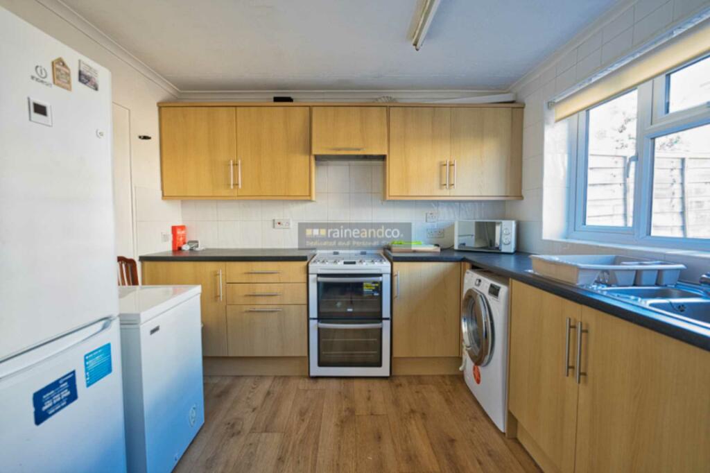 Additional image 16 of Link Walk, Hatfield