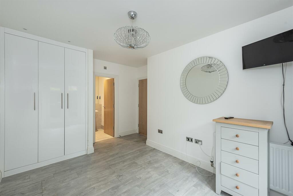 Additional image 6 of Southdown Road, Harpenden