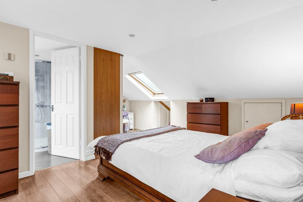 Additional image 17 of St. Michaels Close, Harpenden