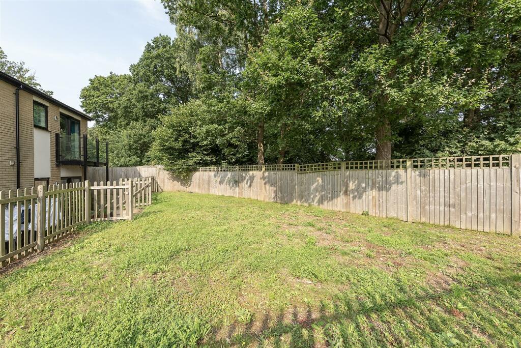 Additional image 15 of 15 Sandridge Park, St Albans