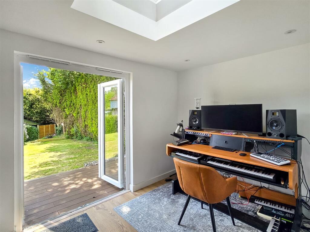 Additional image 9 of The Gardens, Brookmans Park