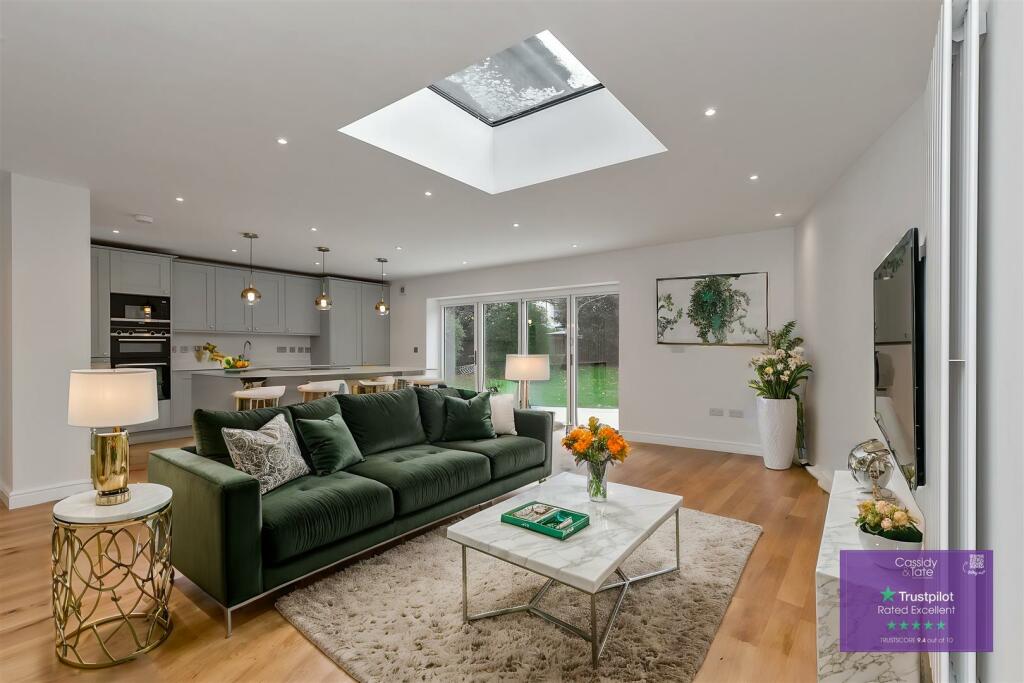 Primary image of Charmouth Road, St. Albans