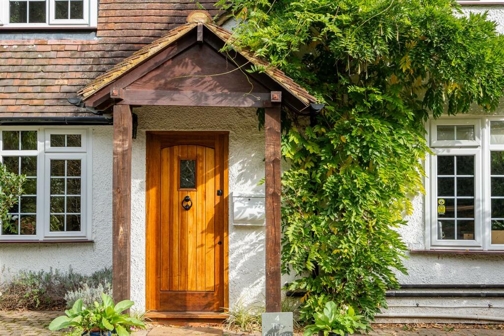 Additional image 22 of Pottersheath Road, Welwyn