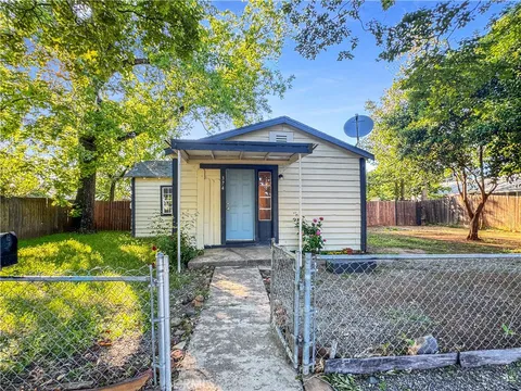 374 E 23rd st, Chico, CA 95928