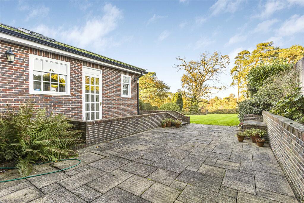 Additional image 25 of Brookmans Avenue, Brookmans Park, Hertfordshire, AL9