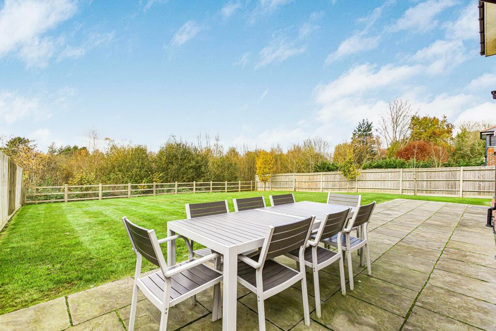 Additional image 31 of Lake View, Frogmore, AL2