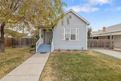 Primary image of 211 W Myrtle Street, Hanford, CA 93230