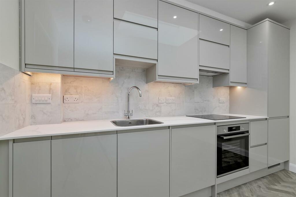 Additional image 21 of Victoria Street, St. Albans