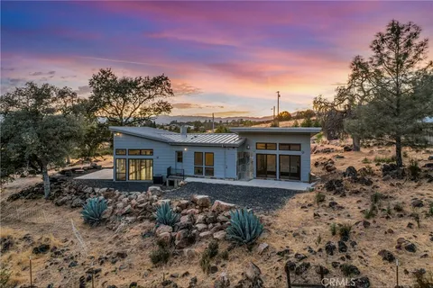 21504 Yankee Valley Road, Hidden Valley Lake, CA 95467