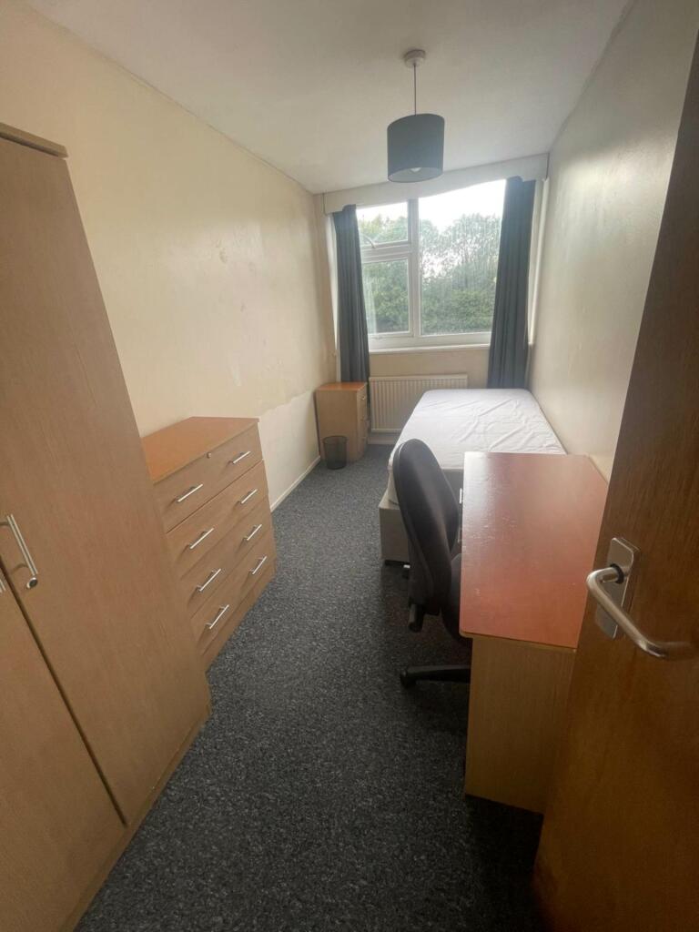 Additional image 11 of Bishops Rise, Hatfield
