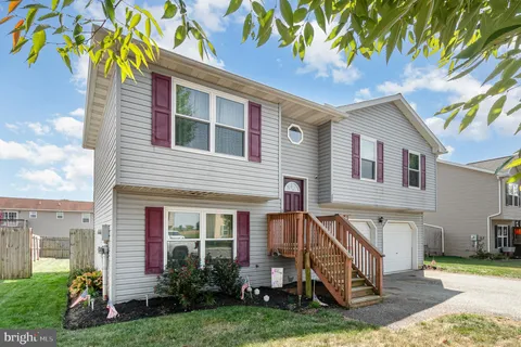 245 Cypress Street, Bainbridge, PA 17502